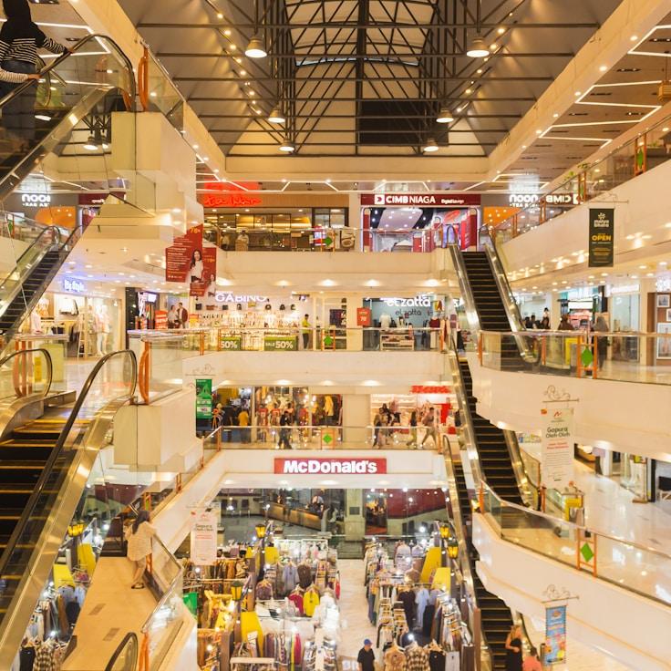 Dining out as an expat family in United Kingdom