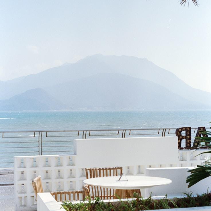 Outdoor terrace seating suitable for families in London